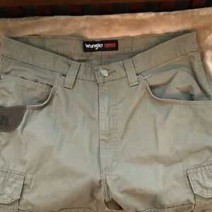 Tall men’s Wrangler Riggs Workwear pants